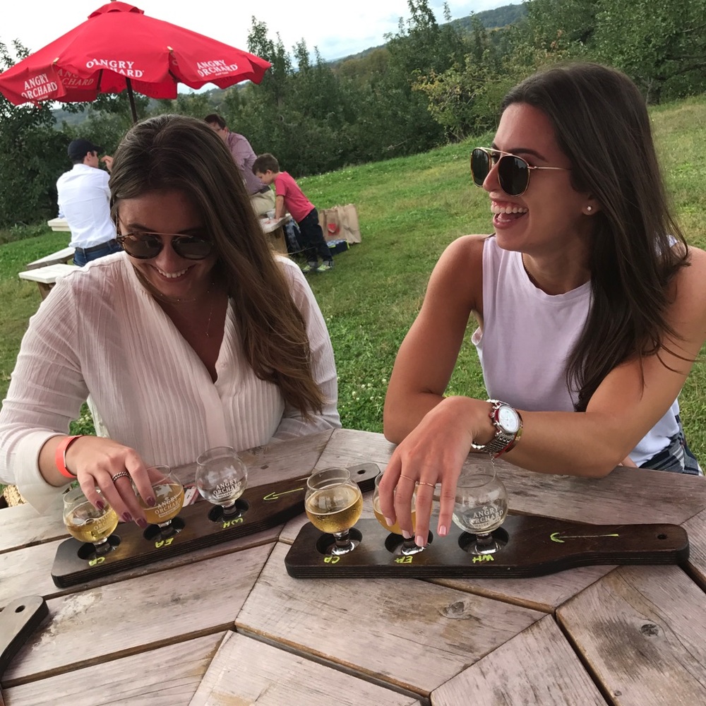 Meet your Posher, Claudia